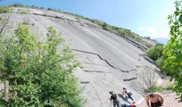 link to a picture collection of rock climbing on friction plates (Arco)