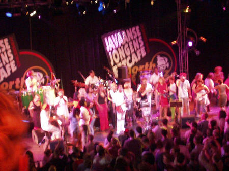 Jorge Ben Jor (?) still on stage 