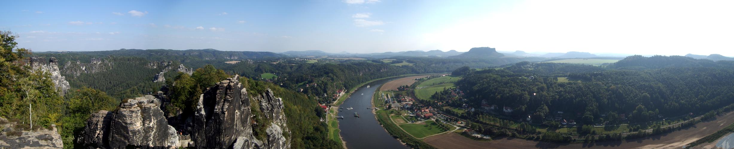 Bastei-Pano4-auto.jpg