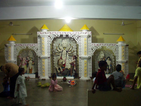 the whole idol decoration