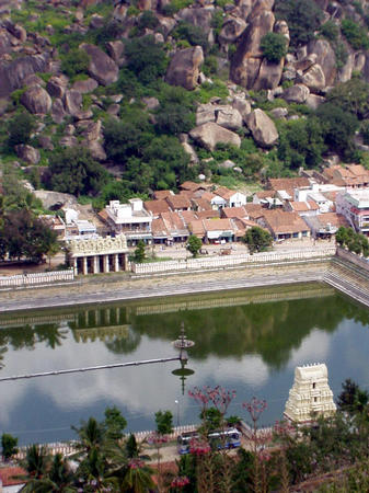 Gomateswara temple (Jain)