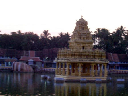 Suchindram temple