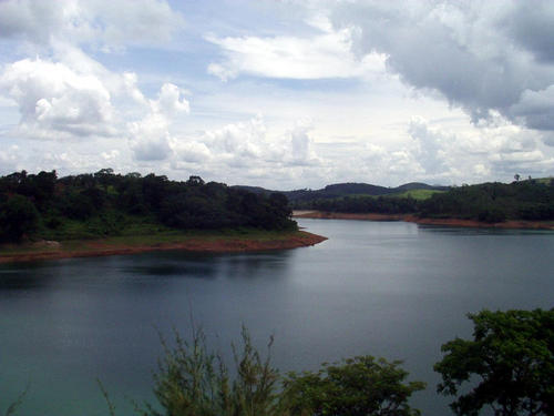 the lake made by the dam